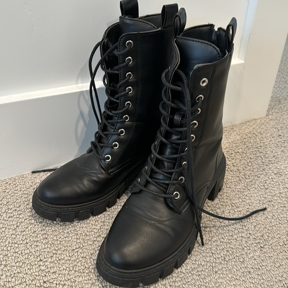 Pink Lilly lace up boots - Picture 3 of 3